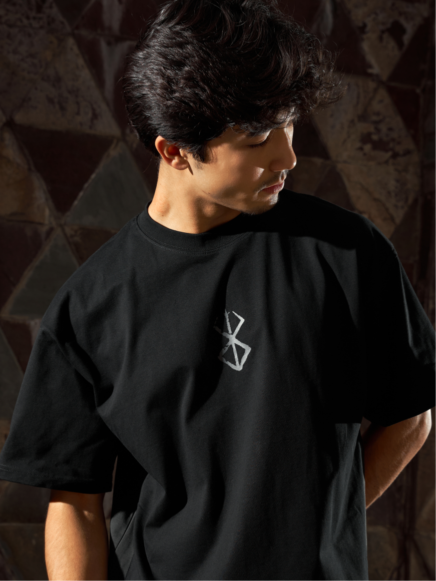 THE BLACK SWORDSMAN TEE