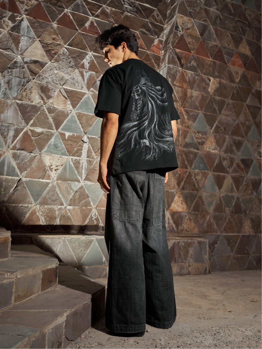 THE BLACK SWORDSMAN TEE